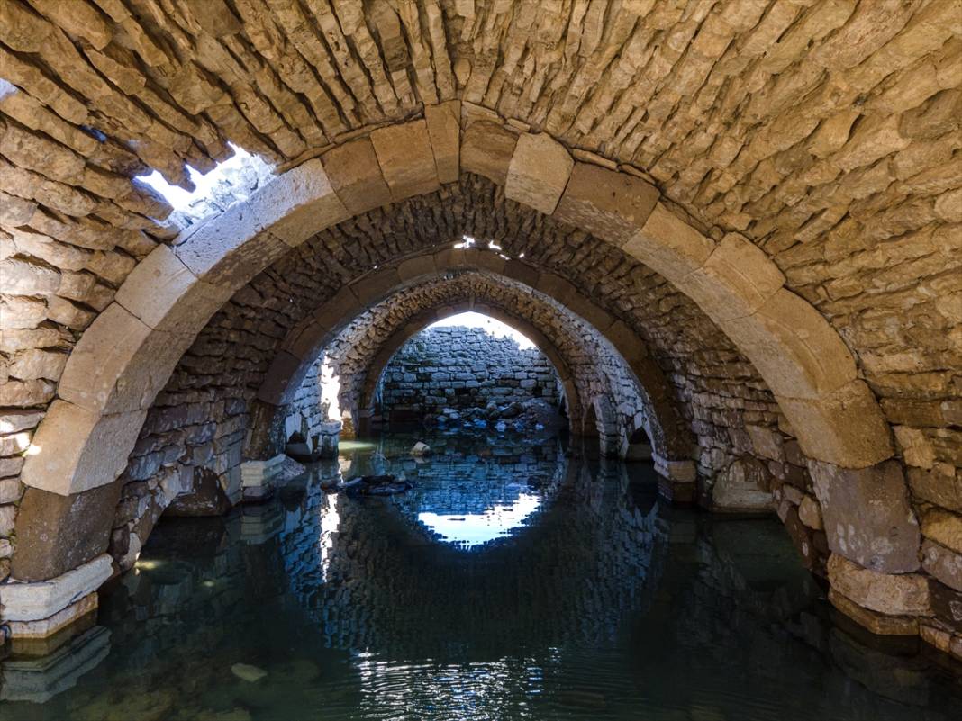 Barajda su çekildi, Selçuklu hanı ortaya çıktı 8