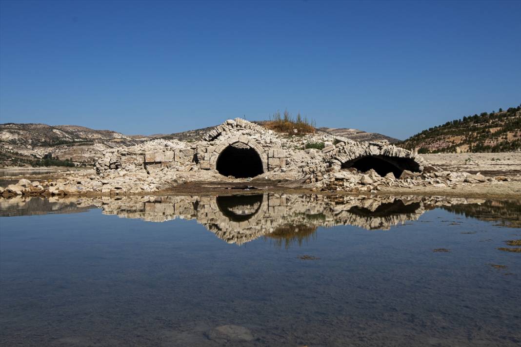 Barajda su çekildi, Selçuklu hanı ortaya çıktı 1